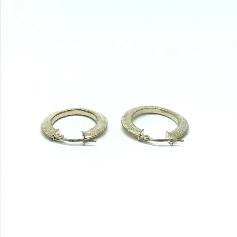 9ct Yellow Gold Patterned Oval Hinged Hoop Earrings LJ8080