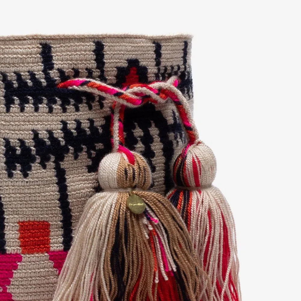 Handmade Small Crossbody Wayuu Aria