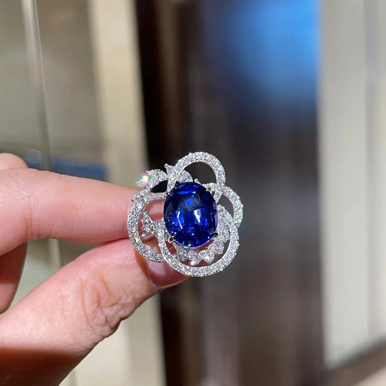 Luxury Oval Blue Flower Sapphire Resizable Ring