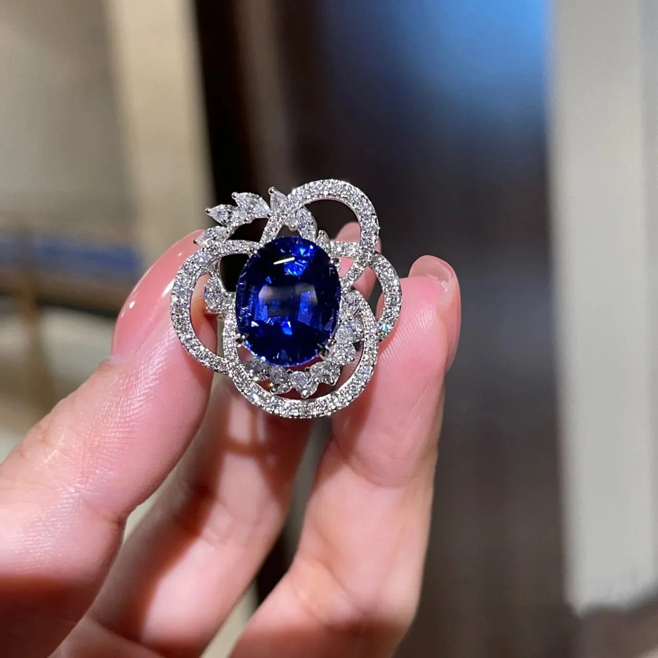 Luxury Oval Blue Flower Sapphire Resizable Ring