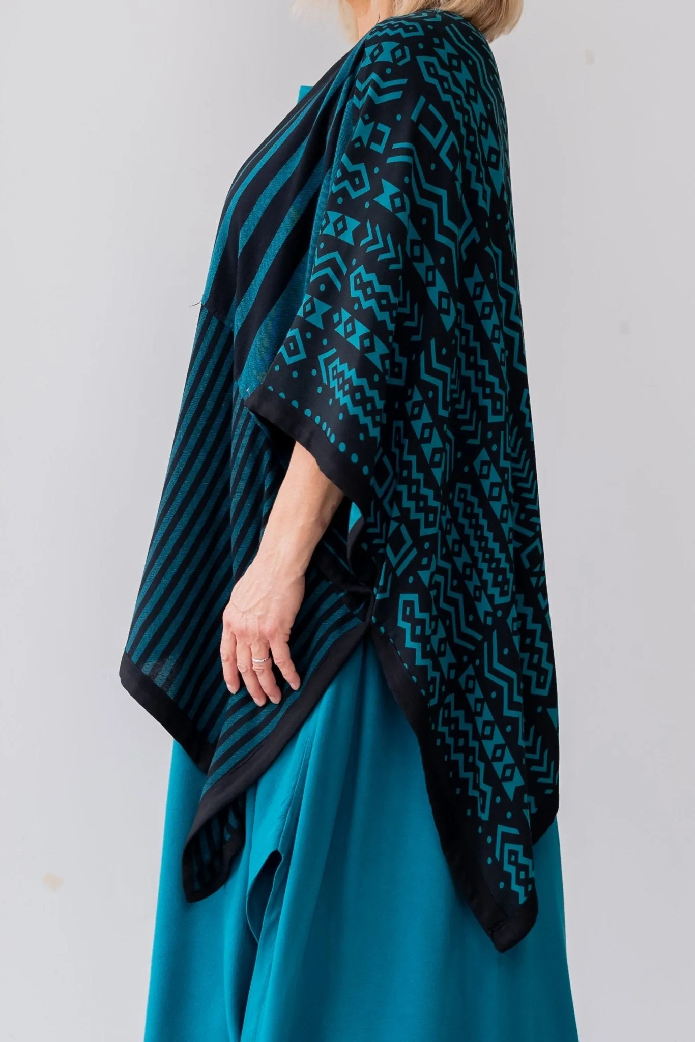 Printed Ruana - Teal