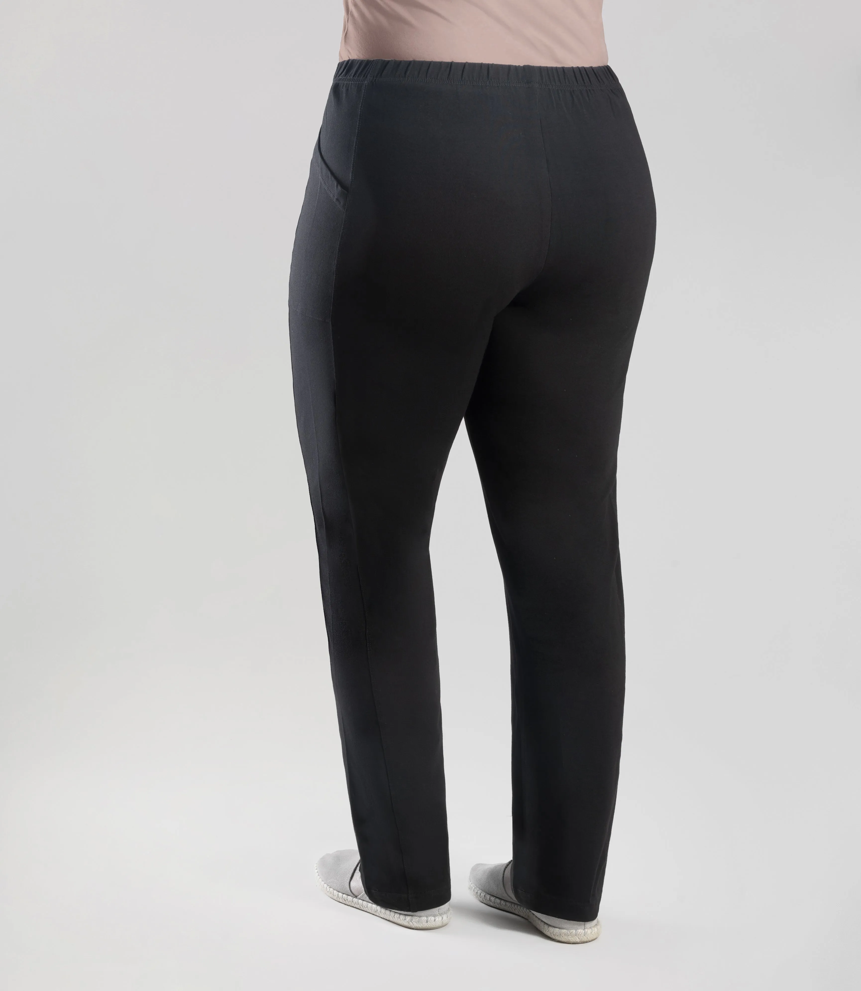 Stretch Naturals Side Pocket Loose Fit Leggings