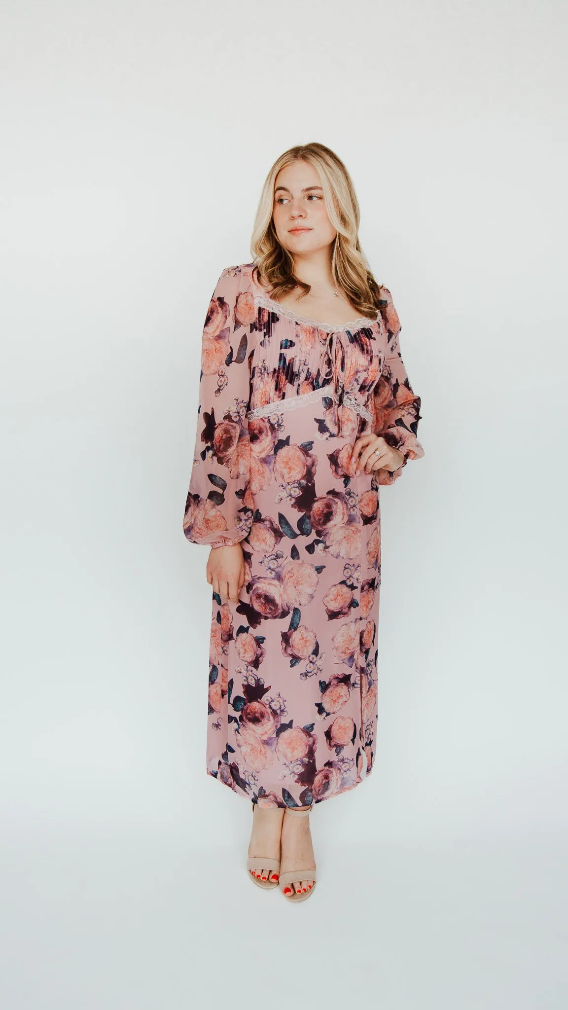 The Vienna Floral Patterned Dress in Rose