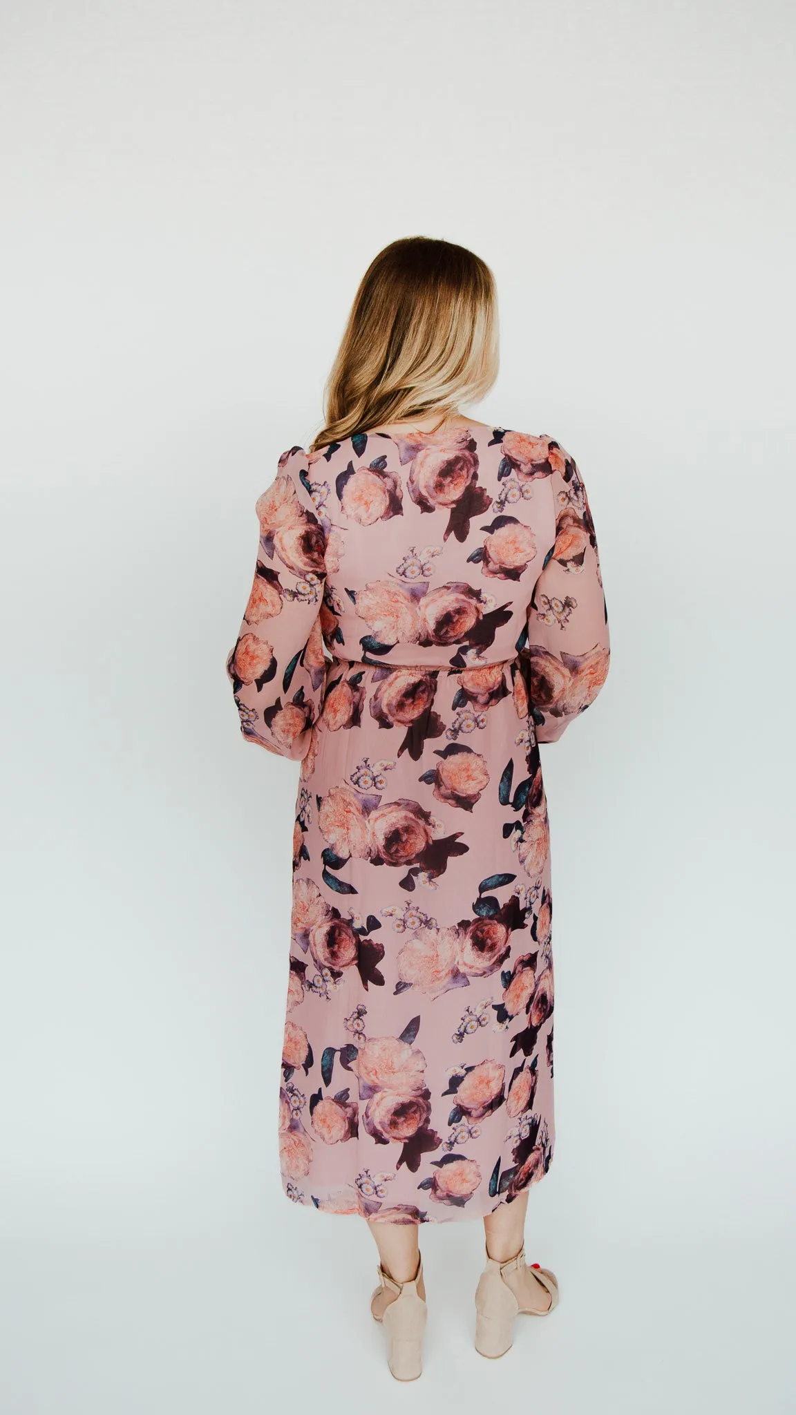 The Vienna Floral Patterned Dress in Rose