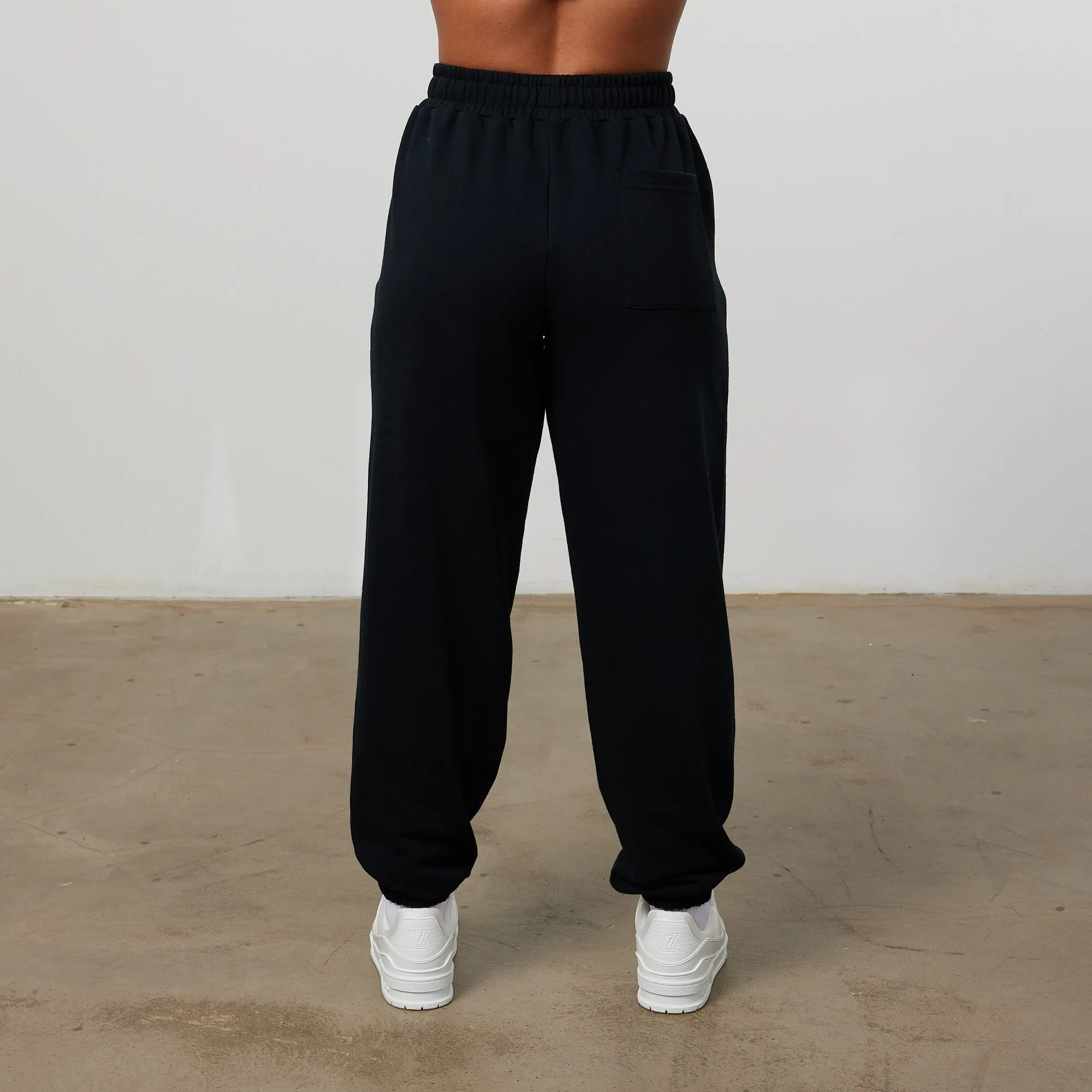 Vanquish Enhance Black Oversized Sweatpants